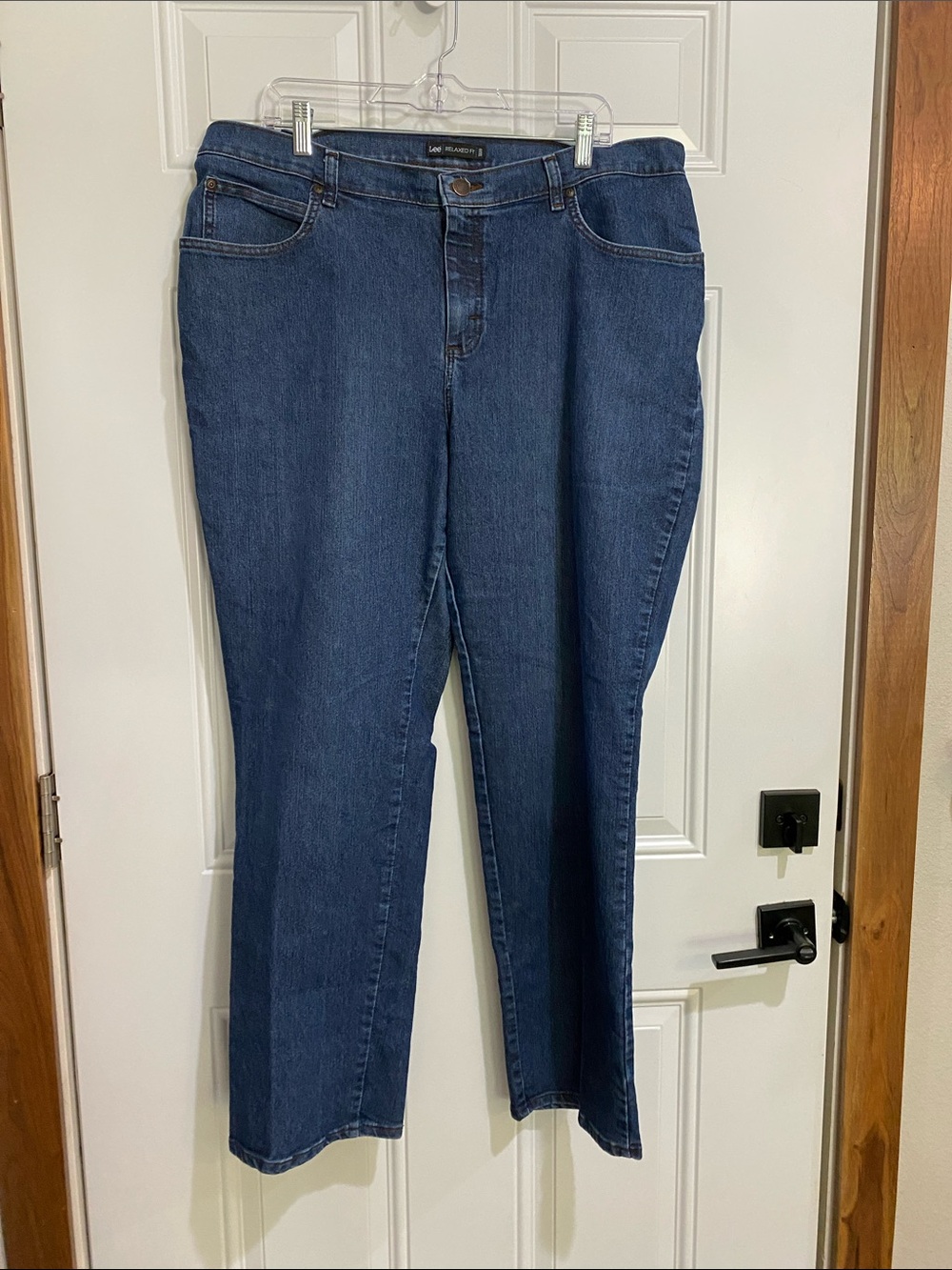 Lee High-Rise Straight Jeans in Dark Blue Denim